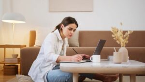 Why are eLearning businesses focusing on mobile apps?