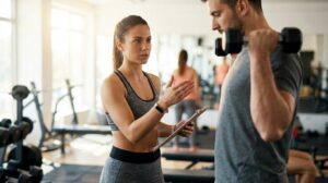 Austin fitness coach leading outdoor workout without smartwatch distractions